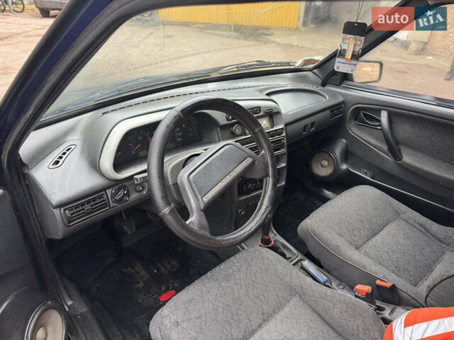 Синий ВАЗ 2114 Самара, объемом двигателя 1.5 л и пробегом 300 тыс. км за 950 $, фото 7 на Automoto.ua