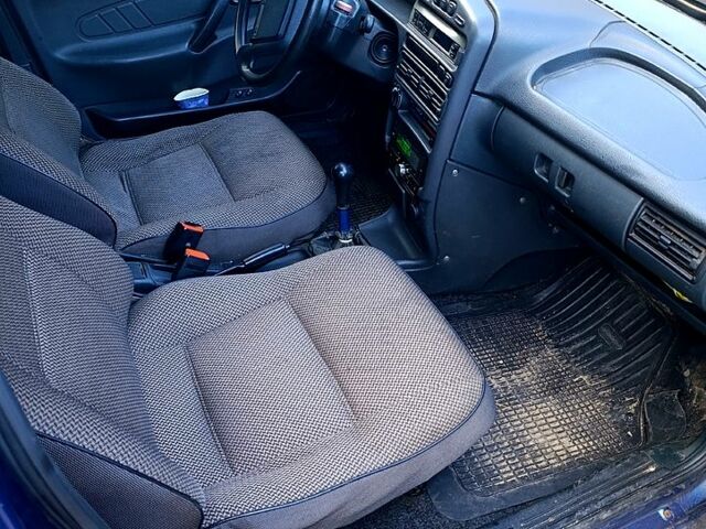 Синій ВАЗ 2114 Самара, об'ємом двигуна 1.5 л та пробігом 300 тис. км за 1750 $, фото 8 на Automoto.ua