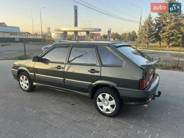 Зеленый ВАЗ 2114 Самара, объемом двигателя 1.5 л и пробегом 190 тыс. км за 2000 $, фото 19 на Automoto.ua