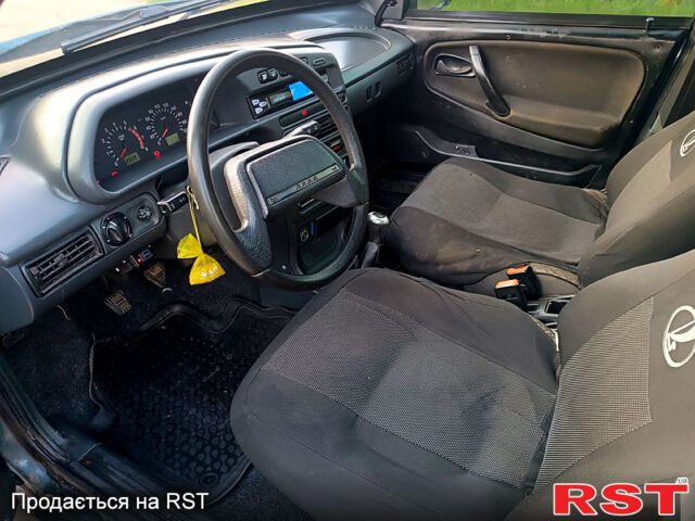 Зеленый ВАЗ 2114 Самара, объемом двигателя 1.6 л и пробегом 250 тыс. км за 1350 $, фото 7 на Automoto.ua