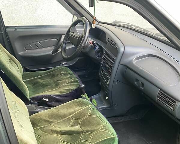 Зеленый ВАЗ 2114 Самара, объемом двигателя 1.6 л и пробегом 90 тыс. км за 2500 $, фото 3 на Automoto.ua