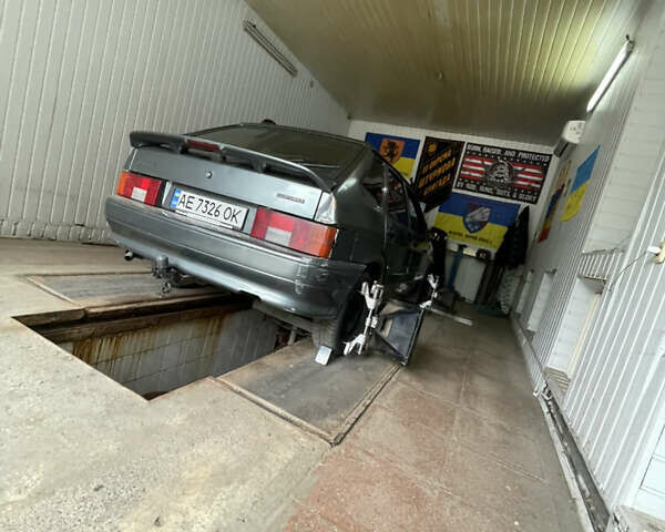 Зеленый ВАЗ 2114 Самара, объемом двигателя 1.6 л и пробегом 130 тыс. км за 2000 $, фото 2 на Automoto.ua