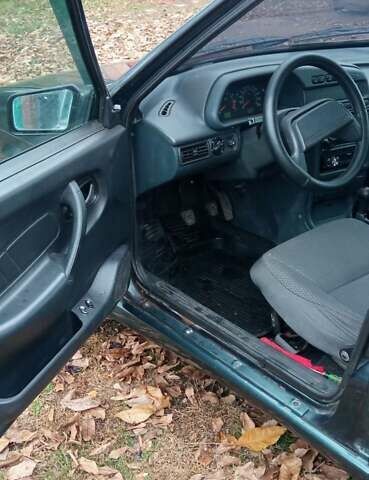 Зеленый ВАЗ 2114 Самара, объемом двигателя 1.6 л и пробегом 145 тыс. км за 2600 $, фото 4 на Automoto.ua