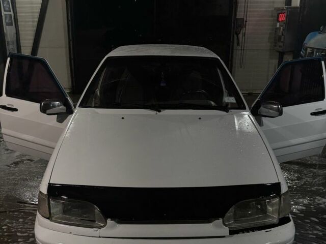 Белый ВАЗ 2115 Самара, объемом двигателя 1.5 л и пробегом 300 тыс. км за 1099 $, фото 2 на Automoto.ua