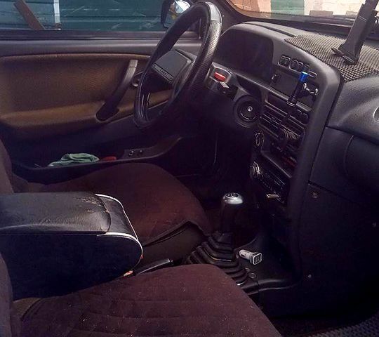 Белый ВАЗ 2115 Самара, объемом двигателя 1.5 л и пробегом 0 тыс. км за 1500 $, фото 4 на Automoto.ua