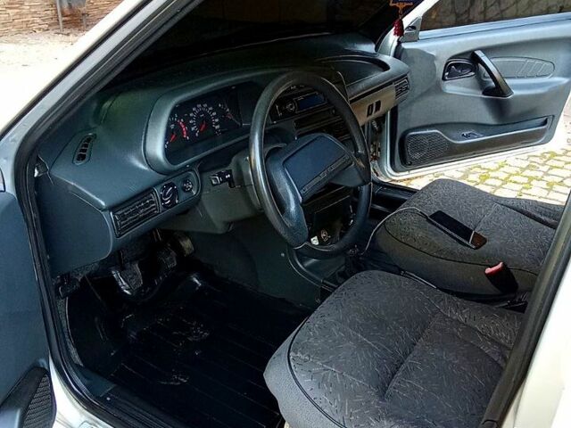 Білий ВАЗ 2115 Самара, об'ємом двигуна 1.6 л та пробігом 162 тис. км за 1700 $, фото 6 на Automoto.ua