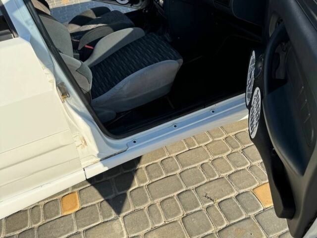 Білий ВАЗ 2115 Самара, об'ємом двигуна 1.6 л та пробігом 230 тис. км за 2990 $, фото 10 на Automoto.ua