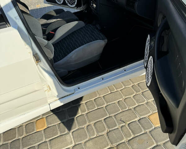 Білий ВАЗ 2115 Самара, об'ємом двигуна 1.6 л та пробігом 230 тис. км за 2999 $, фото 5 на Automoto.ua