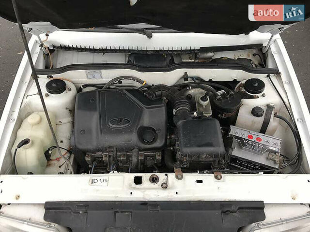Белый ВАЗ 2115 Самара, объемом двигателя 1.6 л и пробегом 295 тыс. км за 1900 $, фото 9 на Automoto.ua