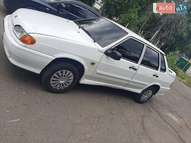 Белый ВАЗ 2115 Самара, объемом двигателя 1.6 л и пробегом 295 тыс. км за 1900 $, фото 1 на Automoto.ua