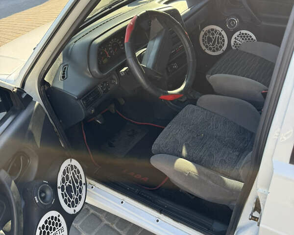 Білий ВАЗ 2115 Самара, об'ємом двигуна 1.6 л та пробігом 230 тис. км за 2999 $, фото 8 на Automoto.ua