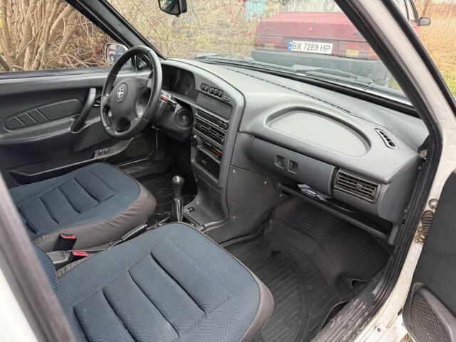 Белый ВАЗ 2115 Самара, объемом двигателя 1.6 л и пробегом 168 тыс. км за 1700 $, фото 6 на Automoto.ua