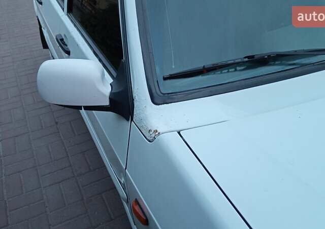 Белый ВАЗ 2115 Самара, объемом двигателя 1.6 л и пробегом 212 тыс. км за 1750 $, фото 17 на Automoto.ua