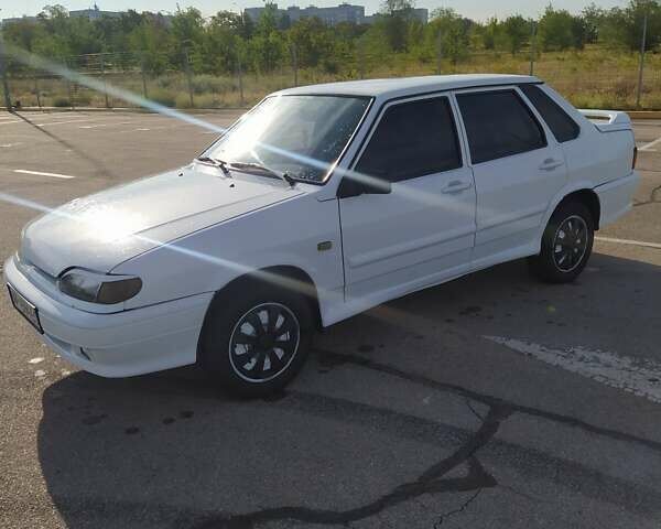 Белый ВАЗ 2115 Самара, объемом двигателя 1.6 л и пробегом 250 тыс. км за 1650 $, фото 1 на Automoto.ua