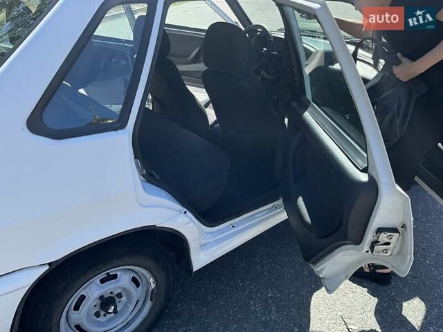 Білий ВАЗ 2115 Самара, об'ємом двигуна 1.6 л та пробігом 170 тис. км за 3600 $, фото 7 на Automoto.ua