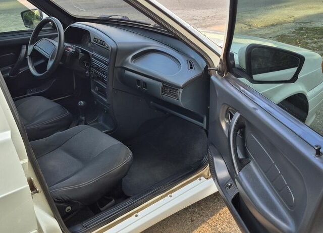 Білий ВАЗ 2115 Самара, об'ємом двигуна 1.6 л та пробігом 160 тис. км за 2000 $, фото 18 на Automoto.ua