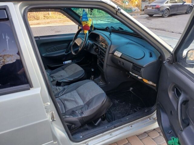 ВАЗ 2115 Самара 2002 в Обухове на Automoto.ua Бежевый ВАЗ 2115 Самара, объемом двигателя 1.5 л и пробегом 208 тыс. км за 1650 $, фото 4 на Automoto.ua