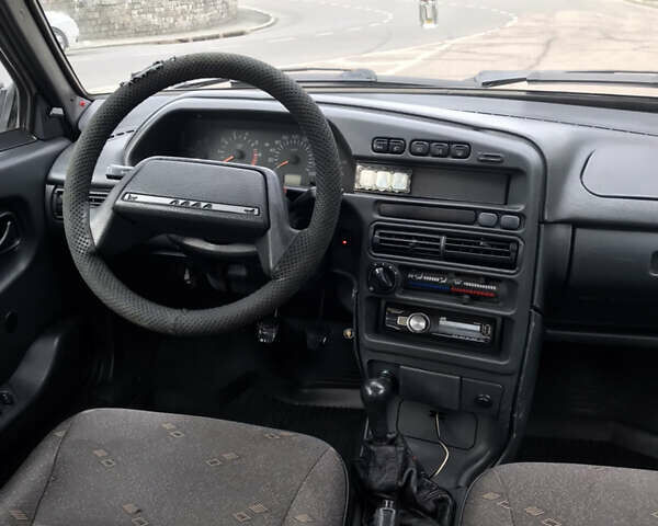 Бежевый ВАЗ 2115 Самара, объемом двигателя 1.5 л и пробегом 282 тыс. км за 1500 $, фото 5 на Automoto.ua