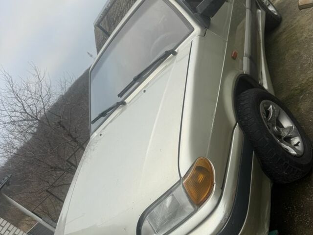 Бежевый ВАЗ 2115 Самара, объемом двигателя 1.5 л и пробегом 220 тыс. км за 2000 $, фото 1 на Automoto.ua