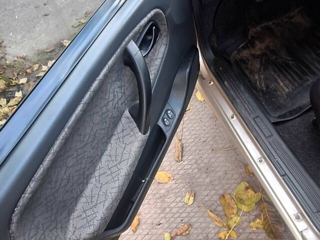 Бежевый ВАЗ 2115 Самара, объемом двигателя 1.5 л и пробегом 240 тыс. км за 1500 $, фото 5 на Automoto.ua