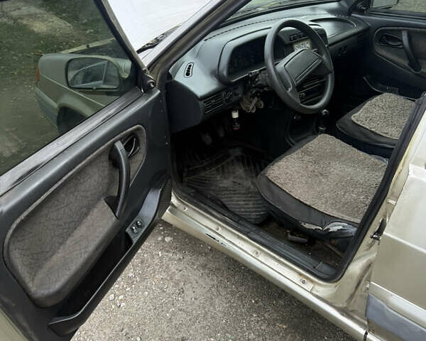 Бежевый ВАЗ 2115 Самара, объемом двигателя 1.5 л и пробегом 252 тыс. км за 1700 $, фото 4 на Automoto.ua