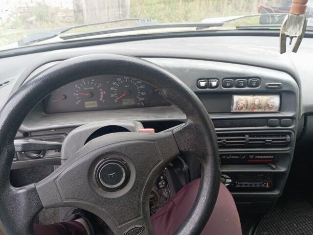 Бежевый ВАЗ 2115 Самара, объемом двигателя 1.6 л и пробегом 567 тыс. км за 600 $, фото 2 на Automoto.ua