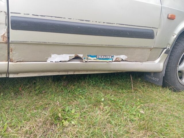 Бежевый ВАЗ 2115 Самара, объемом двигателя 1.6 л и пробегом 567 тыс. км за 600 $, фото 4 на Automoto.ua