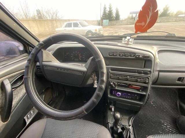 Черный ВАЗ 2115 Самара, объемом двигателя 1.6 л и пробегом 261 тыс. км за 1800 $, фото 9 на Automoto.ua