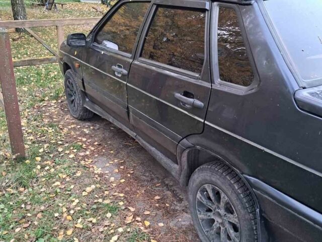 Черный ВАЗ 2115 Самара, объемом двигателя 1.5 л и пробегом 260 тыс. км за 1300 $, фото 4 на Automoto.ua