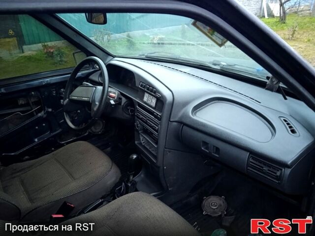 Черный ВАЗ 2115 Самара, объемом двигателя 1.5 л и пробегом 100 тыс. км за 650 $, фото 4 на Automoto.ua