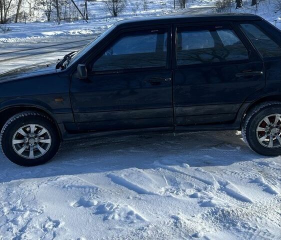 Черный ВАЗ 2115 Самара, объемом двигателя 1.5 л и пробегом 280 тыс. км за 2000 $, фото 3 на Automoto.ua