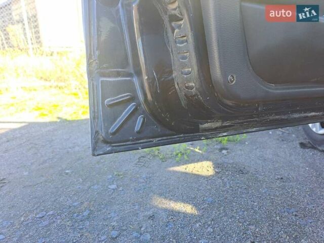 Черный ВАЗ 2115 Самара, объемом двигателя 1.5 л и пробегом 250 тыс. км за 2300 $, фото 5 на Automoto.ua