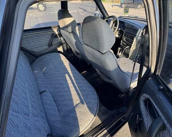 Черный ВАЗ 2115 Самара, объемом двигателя 1.5 л и пробегом 125 тыс. км за 2400 $, фото 4 на Automoto.ua