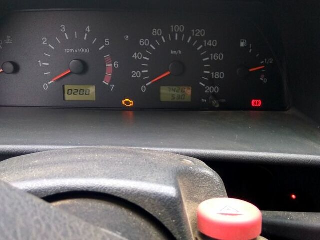 Чорний ВАЗ 2115 Самара, об'ємом двигуна 1.5 л та пробігом 74 тис. км за 2500 $, фото 5 на Automoto.ua