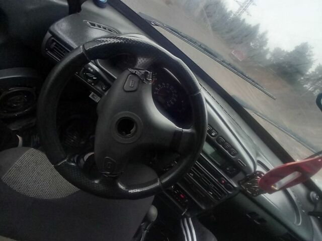 Чорний ВАЗ 2115 Самара, об'ємом двигуна 6 л та пробігом 200 тис. км за 700 $, фото 4 на Automoto.ua