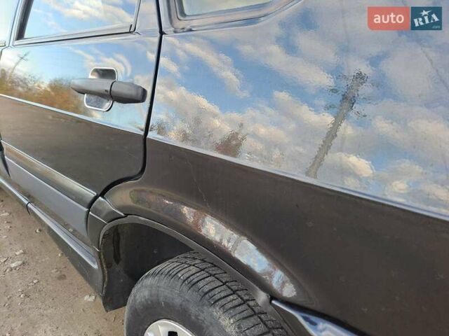 Черный ВАЗ 2115 Самара, объемом двигателя 1.5 л и пробегом 250 тыс. км за 2300 $, фото 6 на Automoto.ua