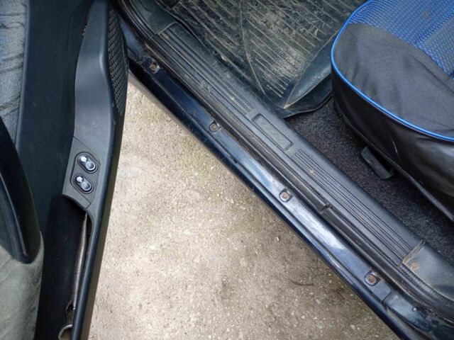 Черный ВАЗ 2115 Самара, объемом двигателя 1.5 л и пробегом 156 тыс. км за 3000 $, фото 2 на Automoto.ua