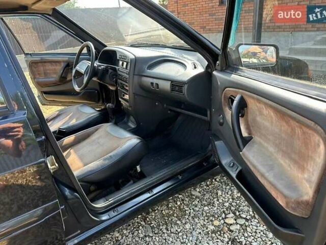 Черный ВАЗ 2115 Самара, объемом двигателя 1.5 л и пробегом 242 тыс. км за 888 $, фото 6 на Automoto.ua