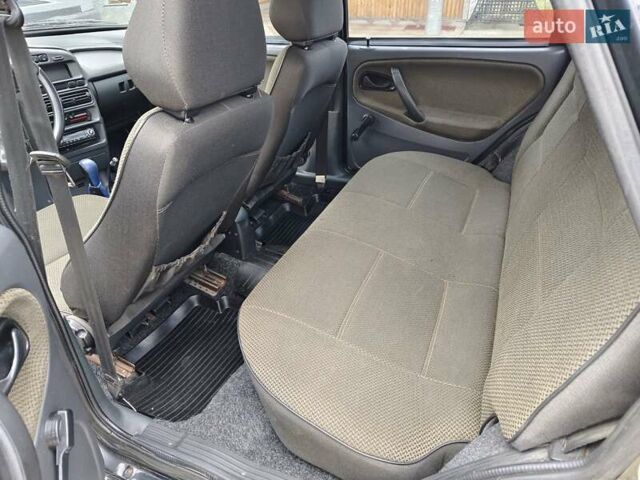 Черный ВАЗ 2115 Самара, объемом двигателя 1.5 л и пробегом 140 тыс. км за 1900 $, фото 14 на Automoto.ua