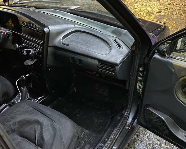 Черный ВАЗ 2115 Самара, объемом двигателя 1.5 л и пробегом 198 тыс. км за 1700 $, фото 12 на Automoto.ua