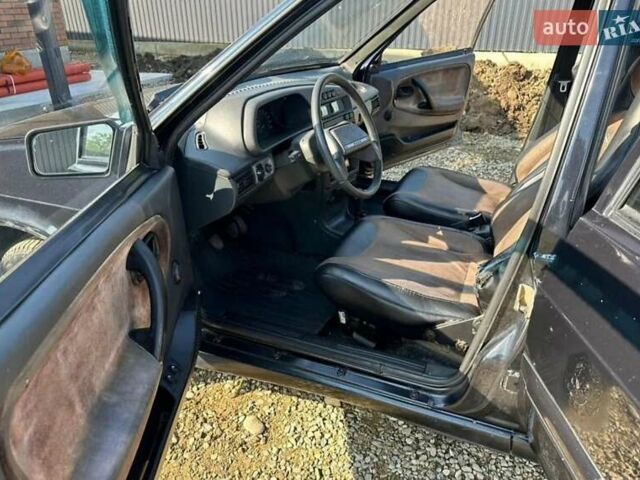 Черный ВАЗ 2115 Самара, объемом двигателя 1.5 л и пробегом 242 тыс. км за 888 $, фото 7 на Automoto.ua