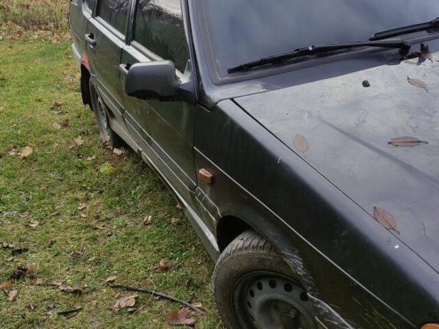 Чорний ВАЗ 2115 Самара, об'ємом двигуна 1.5 л та пробігом 270 тис. км за 750 $, фото 2 на Automoto.ua