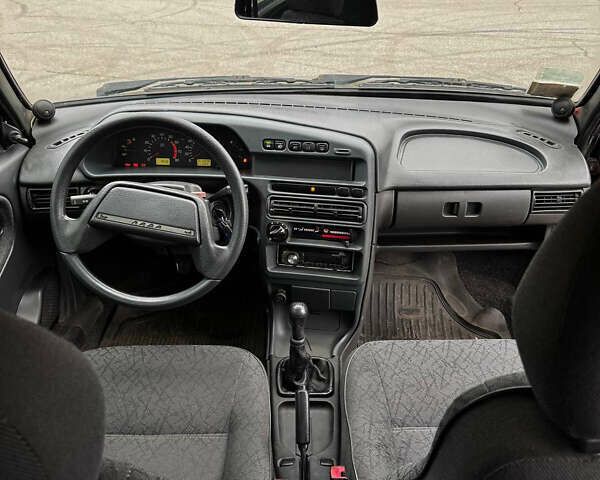 Чорний ВАЗ 2115 Самара, об'ємом двигуна 1.5 л та пробігом 206 тис. км за 1000 $, фото 7 на Automoto.ua