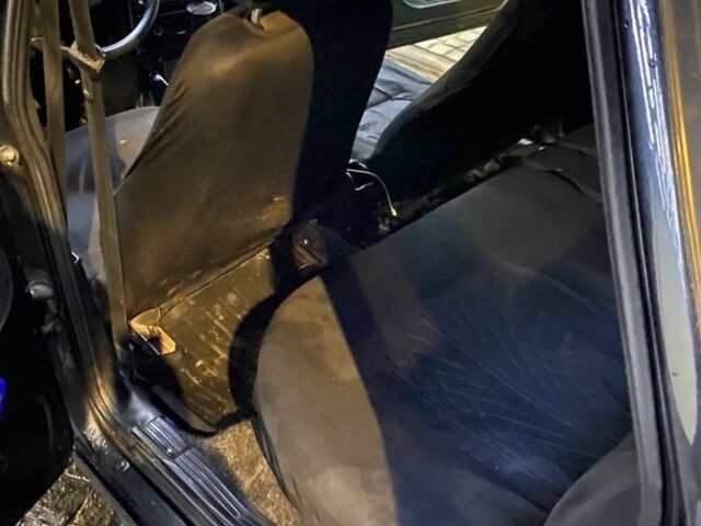 Черный ВАЗ 2115 Самара, объемом двигателя 1.5 л и пробегом 198 тыс. км за 1700 $, фото 19 на Automoto.ua