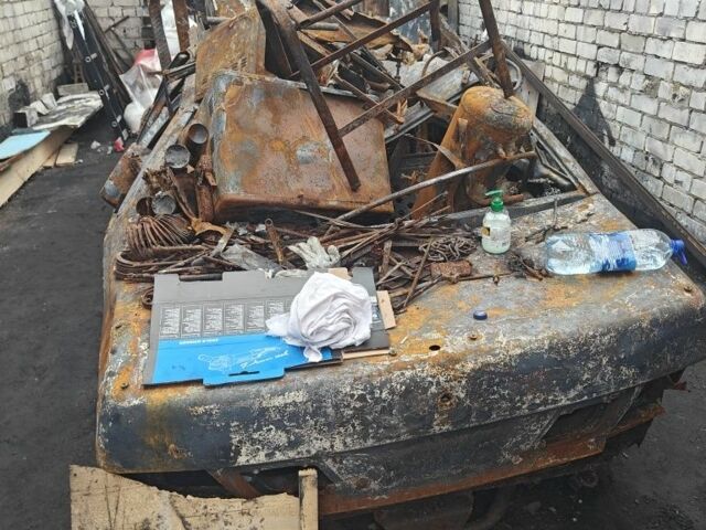 Чорний ВАЗ 2115 Самара, об'ємом двигуна 1.5 л та пробігом 100 тис. км за 300 $, фото 3 на Automoto.ua