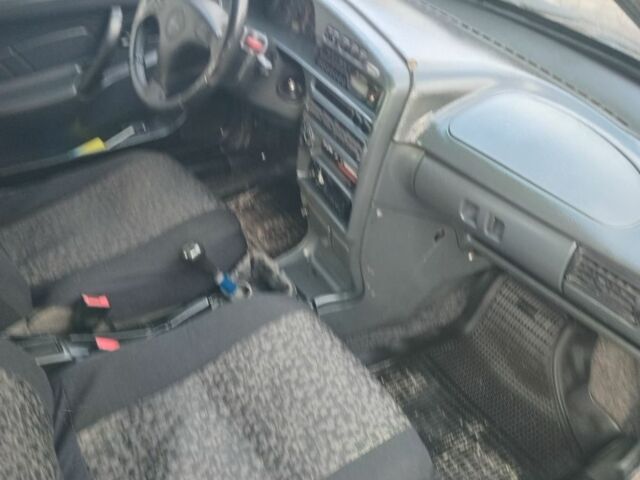 Черный ВАЗ 2115 Самара, объемом двигателя 0 л и пробегом 100 тыс. км за 1500 $, фото 7 на Automoto.ua