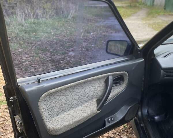 Чорний ВАЗ 2115 Самара, об'ємом двигуна 1.5 л та пробігом 315 тис. км за 1250 $, фото 4 на Automoto.ua