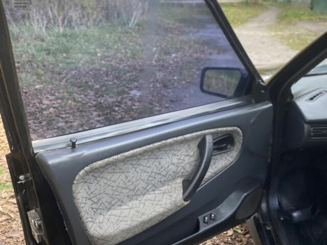 Черный ВАЗ 2115 Самара, объемом двигателя 1.5 л и пробегом 315 тыс. км за 1350 $, фото 12 на Automoto.ua