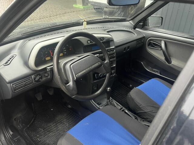 Черный ВАЗ 2115 Самара, объемом двигателя 1.6 л и пробегом 150 тыс. км за 1900 $, фото 7 на Automoto.ua