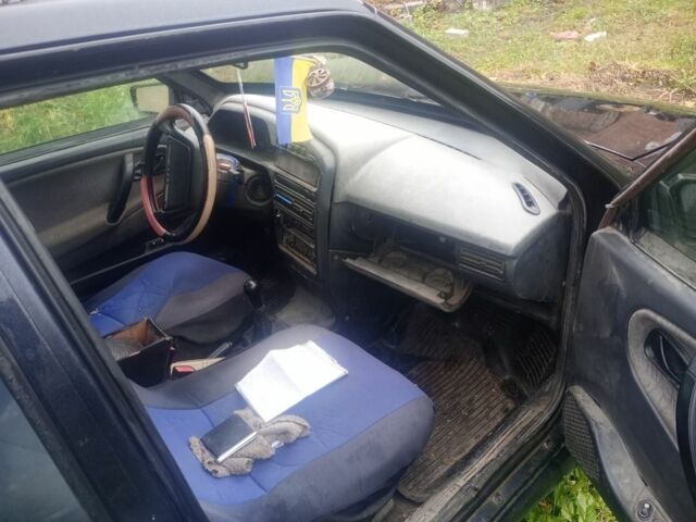 Черный ВАЗ 2115 Самара, объемом двигателя 1 л и пробегом 300 тыс. км за 900 $, фото 6 на Automoto.ua